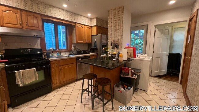 24 Chetwynd Rd Unit 1