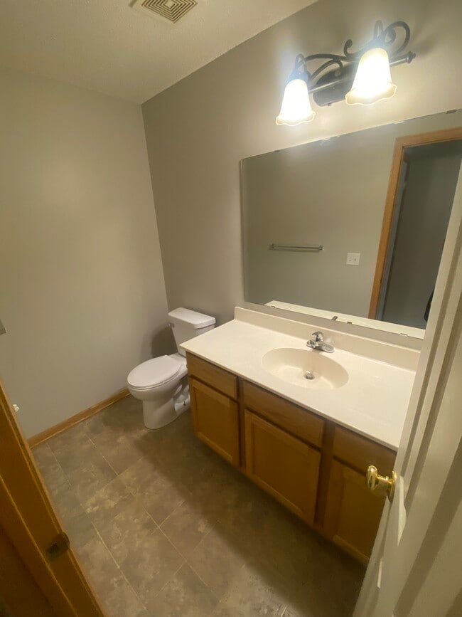 Photo - 2444 Yellowstone Dr