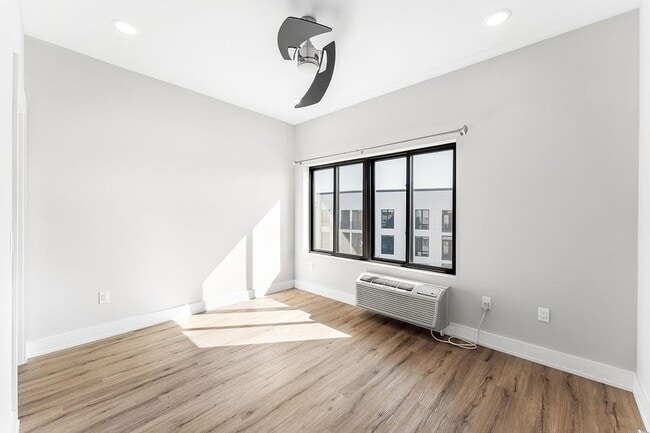 Building Photo - 1 Flagship St Rental