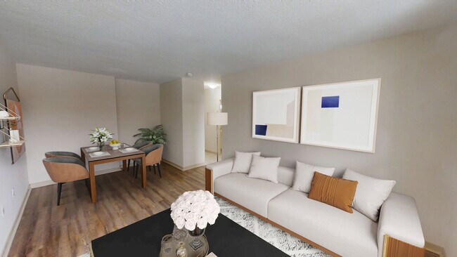 Photo - Strathroy Manor