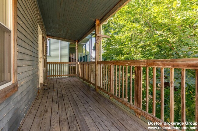 Photo - Renovated Apt Near NEU!  Laundry in Unit! 1k Rebate Upon closing with Promo