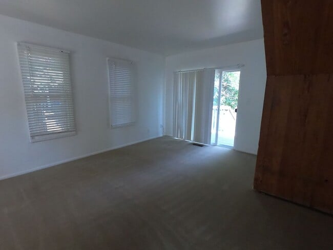 Photo - 3 Bedroom on West Side of The Hill Unit A
