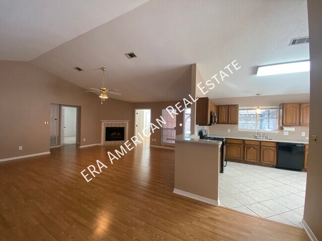 Photo - 4032 Leesway Cir