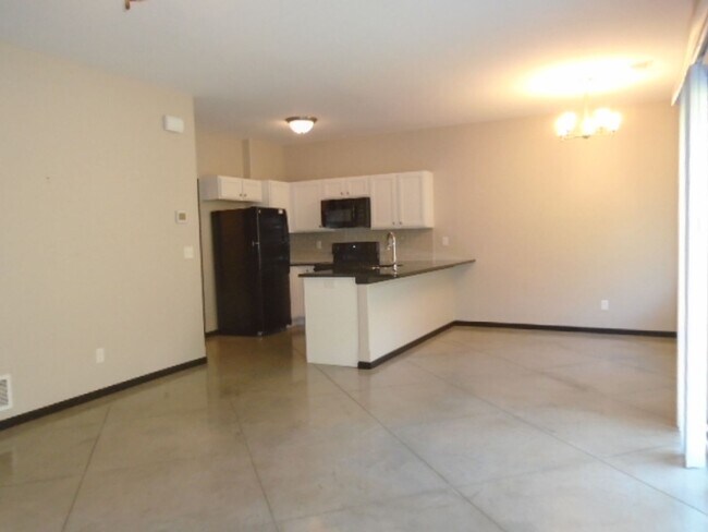 Photo - 1421 Paddington Cir