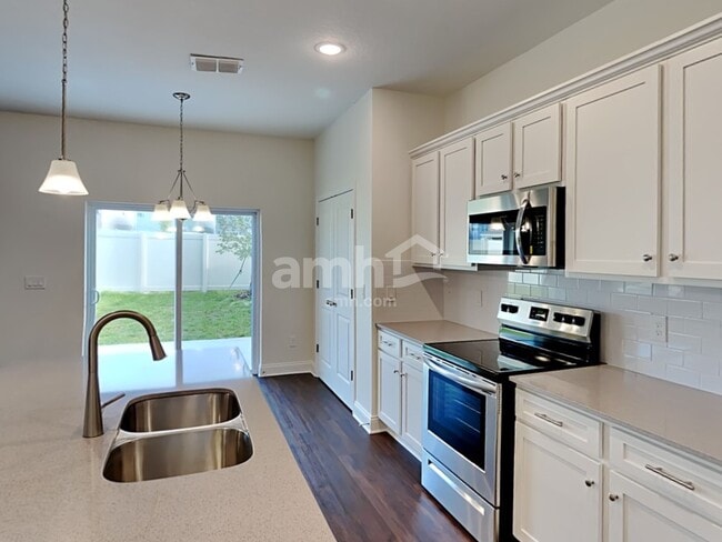 Photo - 6115 Little Blf Cir