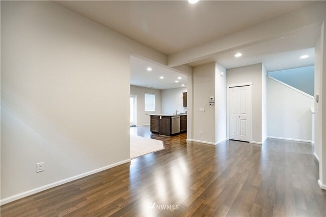 Photo - FOR RENT | South Hill / Puyallup Rainier Ridge Community