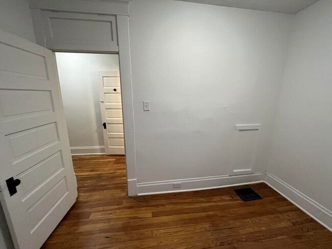 Photo - 88 Hawkes Ave