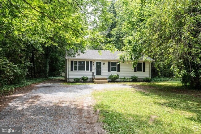 Building Photo - 25893 Royal Oak Rd Rental
