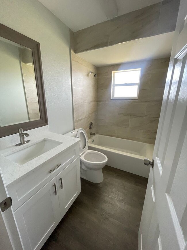 Photo - 1920 SW 47th Terrace Unidad 1