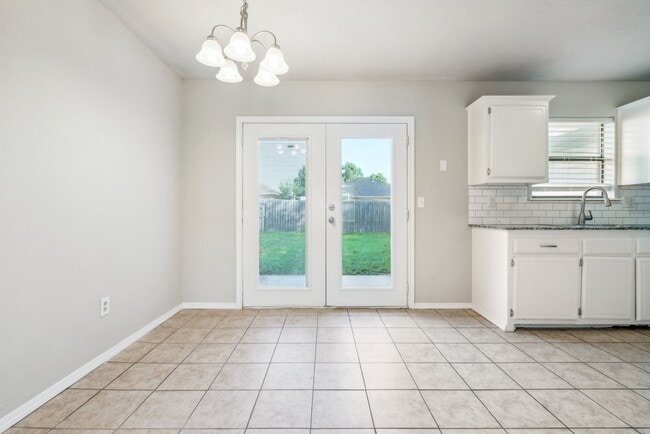 Photo - 12225 SW 14th St