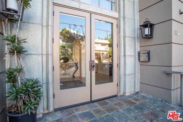 Photo - 871 Granville Ave Unidad 301 Rental