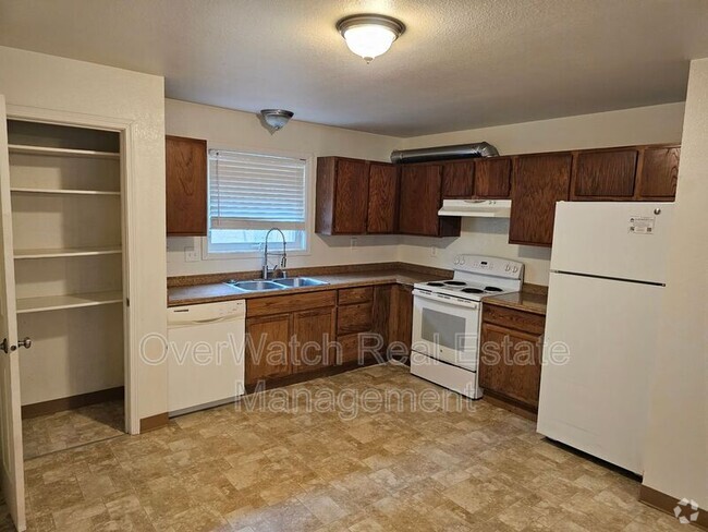 Building Photo - 11400 Heritage Ct Unit 2 Rental