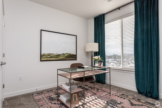 2BR, 2BA - Hemingway