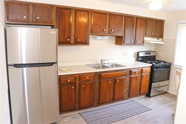 Photo - 494 Putnam Pike Unit B11