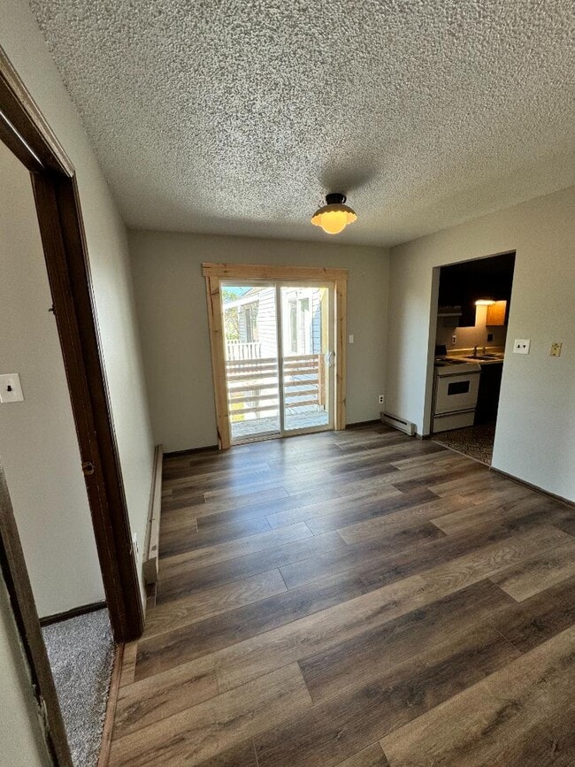 Photo - 229 S 2nd St