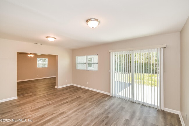 Photo - 10560 Citrus Ln