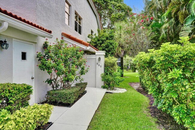 7669 Springwater Pl Unit 202