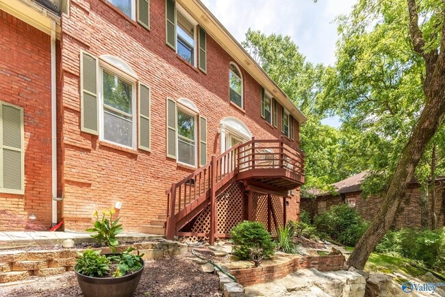 Photo - 15033 Greentree Trail SE