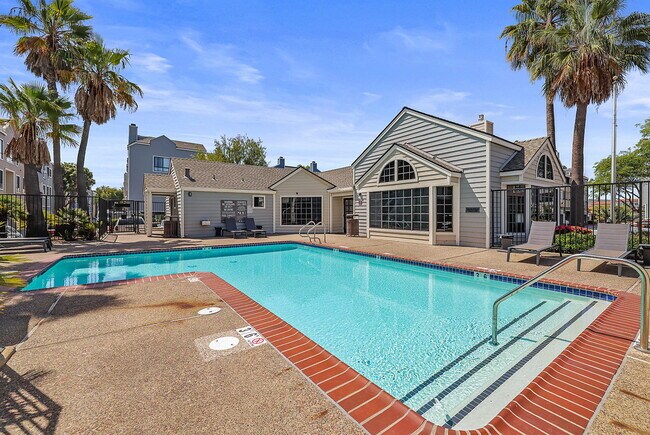 Lakeshore Landing