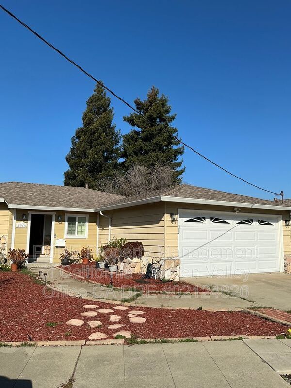 Photo - 2607 Erskine Ln