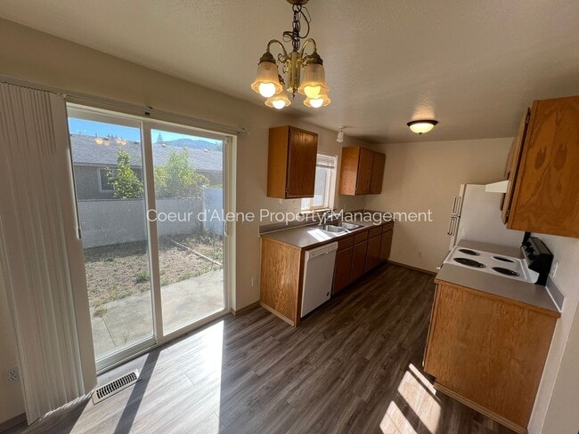 Photo - 1908 E 1st Ave Unidad A