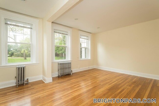 Photo - 288 Chestnut Hill Ave Unidad 2