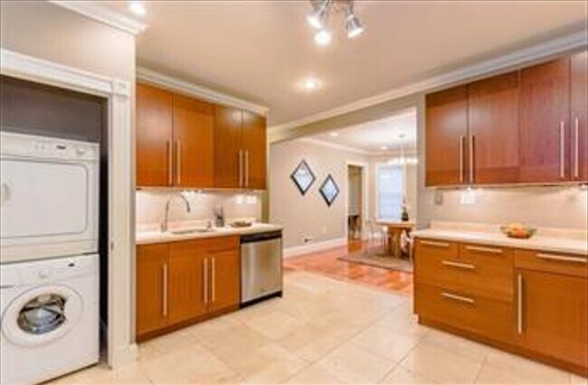 Photo - 12 Taft St Unit #3