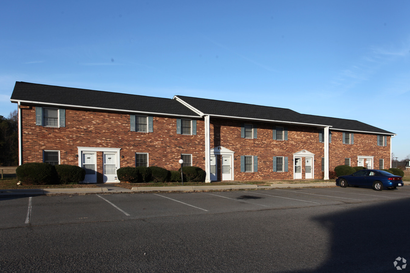 Riverview Townhouses - Riverview Townhouses