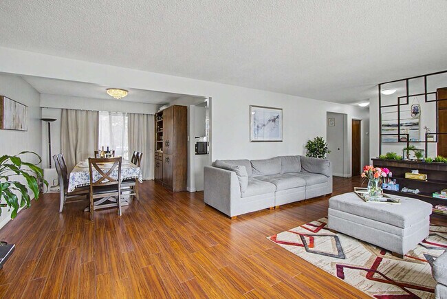1048 Babine Crescent Unit SI ID1569587P