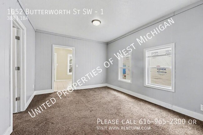 Photo - 1052 Butterworth St SW Unit 1