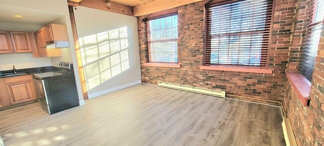 Photo - 2 Manchester St