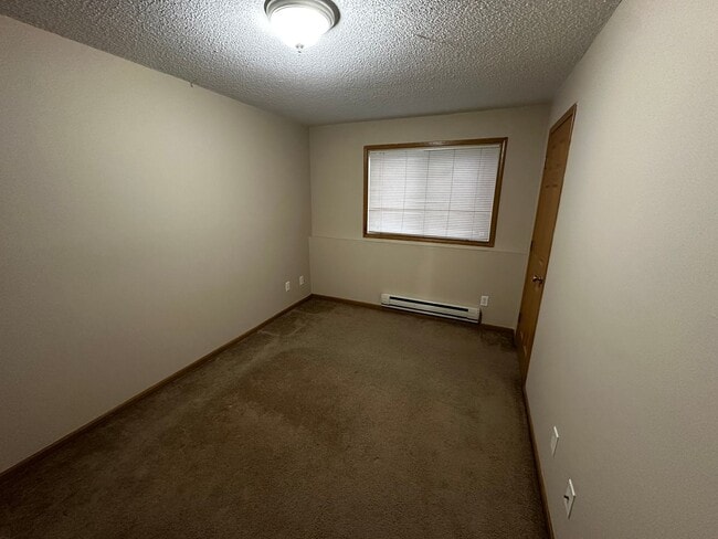 Photo - 804 6th Ave NE Unidad 2