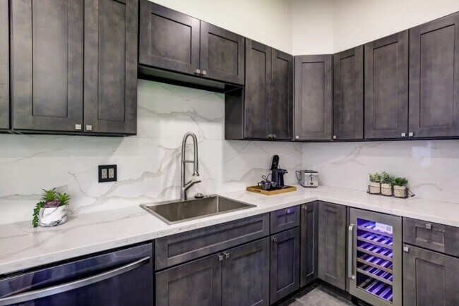 2335 Market St Unit A