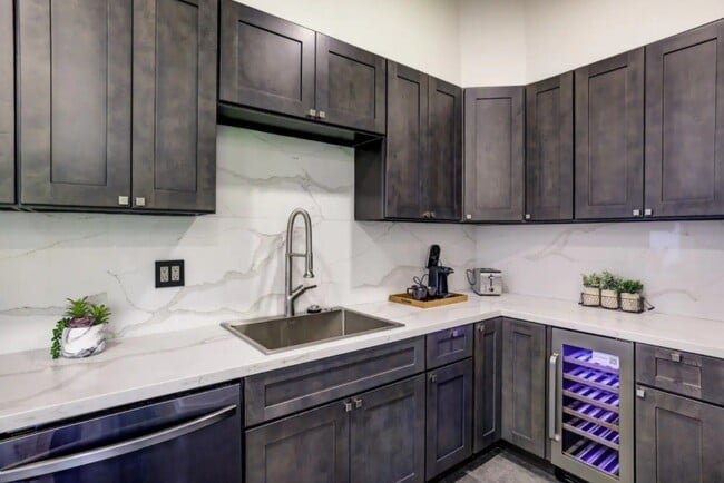 Photo - 2335 Market St Unit A