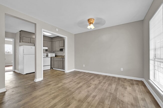 Photo - Westbury 1 bedroom 1 bath (downstairs)