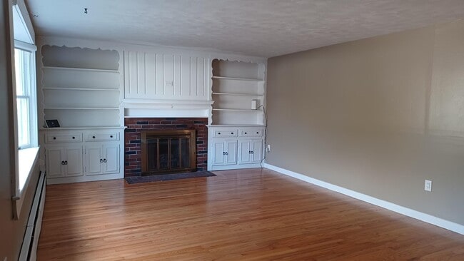 Photo - 218 Davisville Rd