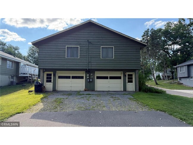 Photo - 711 6th Ave S