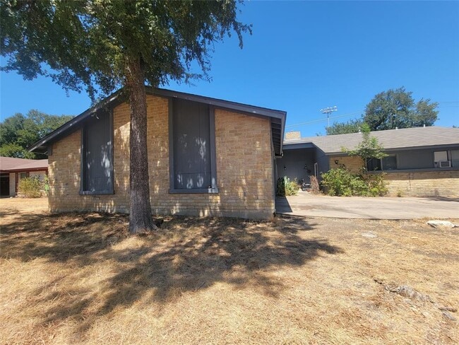 Building Photo - 1304 Glenda Dr Rental