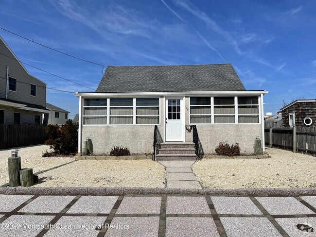 Building Photo - 139 Princeton Ave Rental