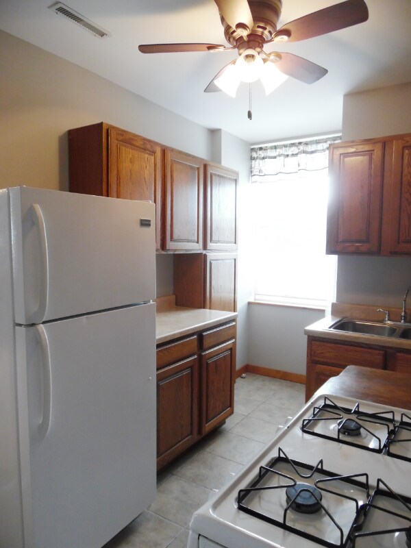 Photo - 529 Main St Unit 2