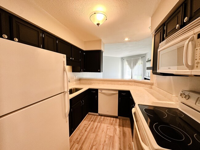 Photo - 1392 Carling Dr