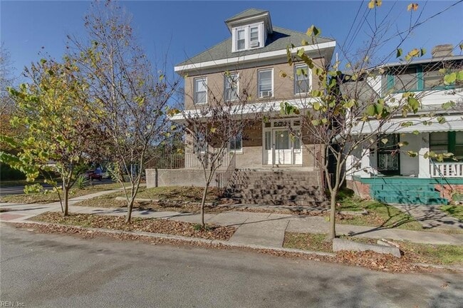 Building Photo - 3901 Newport Ave Rental