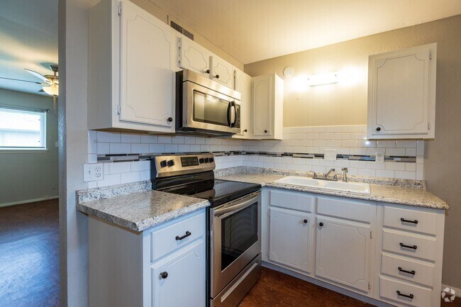 Building Photo - 1304 N Irvington Ave Unit A Rental