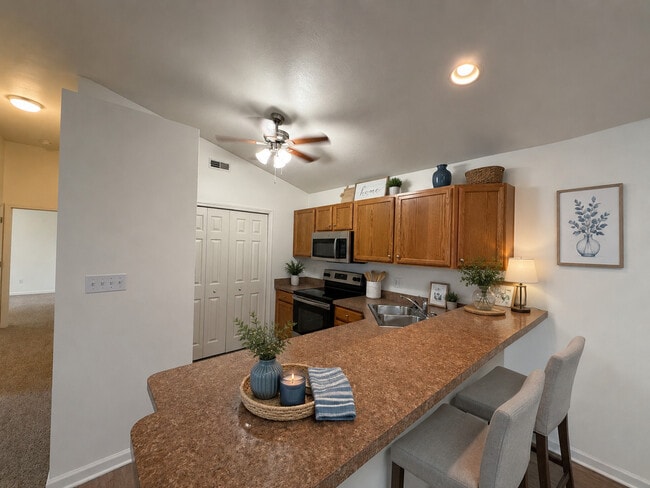 Freedom Crossing Apartments