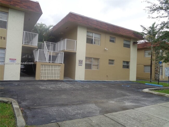 Photo - 16118 NE 21st Ave Unit 3