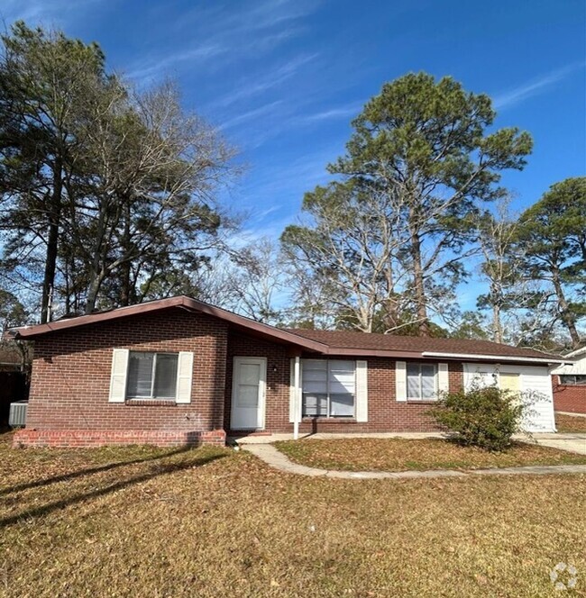 Building Photo - Moss Point 3 Bedroom Rental