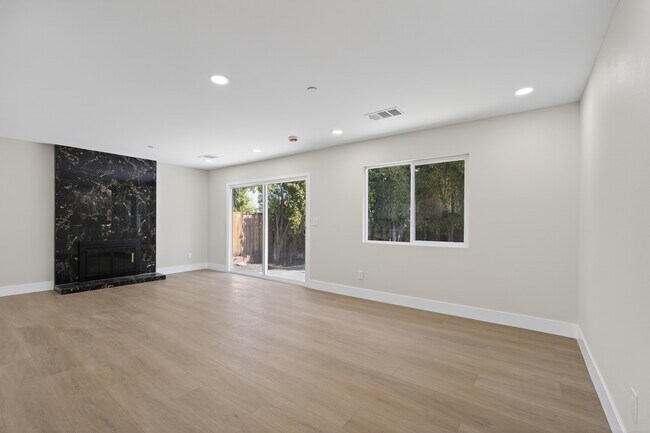 Photo - 7898 Fiesta Ln