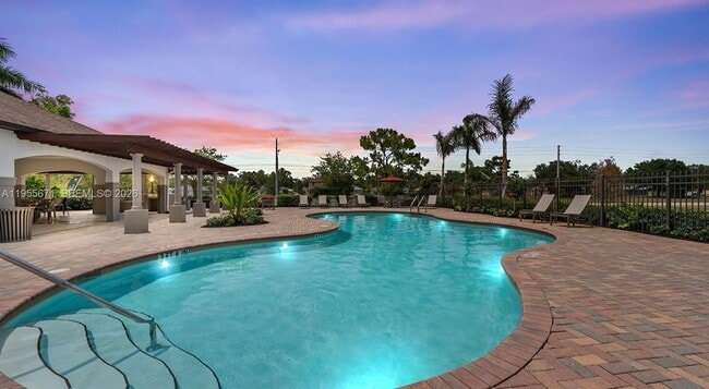 Photo - 5600 NW Coventry Cir