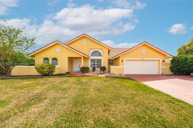 Photo - 1400 SW 54th Ave House