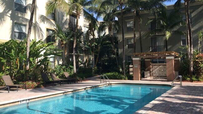 Building Photo - Hollywood Condo Unit 309